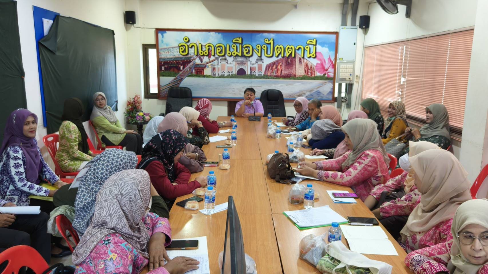 🌺สพอ.เมืองปัตตานี ประชุมคณะทำงานขับเคลื่อนกองทุนพัฒนาบทบาทสตรีตำบลแบบบูรณาการ🌺