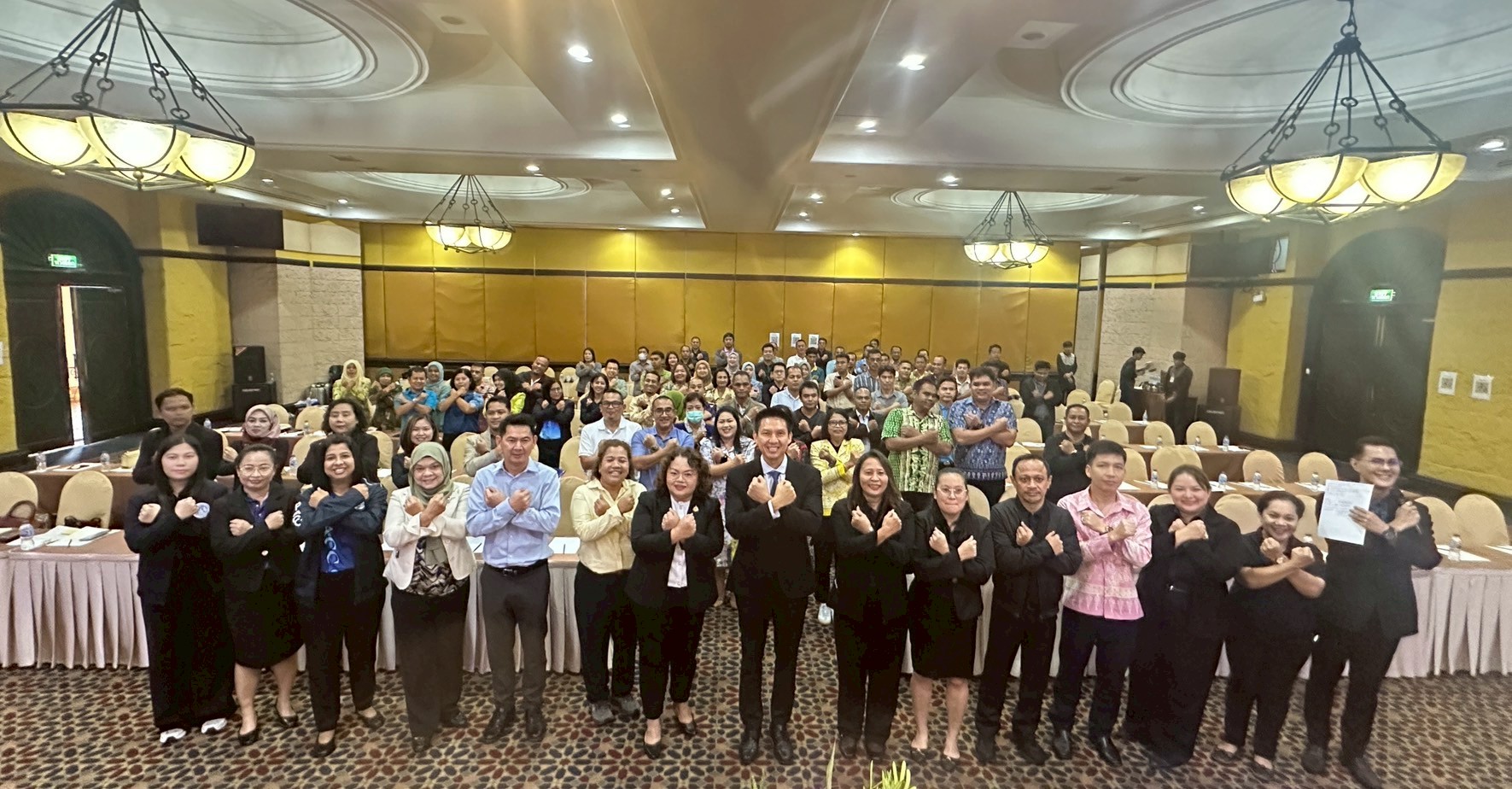 🌺 สพอ.เมืองปัตตานี เข้าร่วมประชุมโครงการเสริมสร้างความร่วมมือในการจัดทำมาตรการและแนวทางในการควบคุมความเสี่ยงการทุจริตในหน่วยงานภาครัฐ 🌺