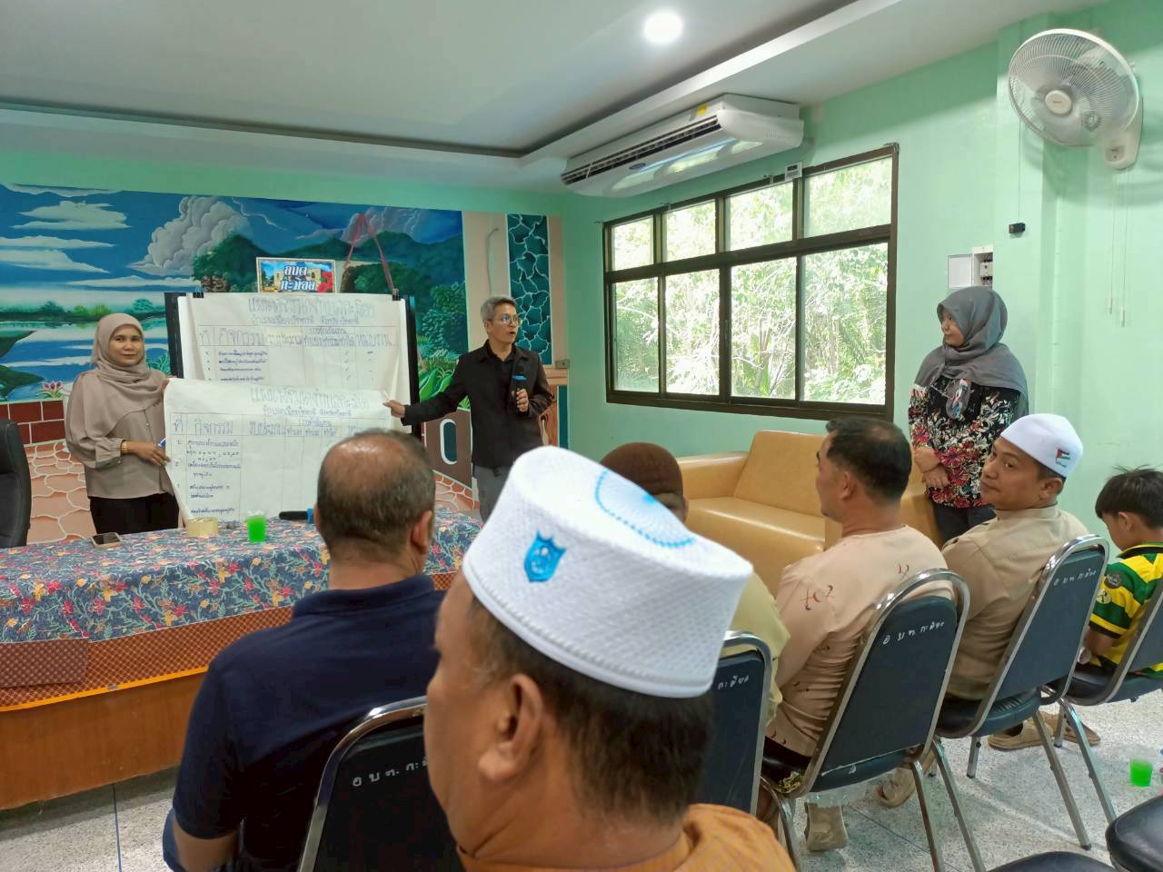 สพอ.เมืองปัตตานี ประชุมเชิงปฎิบัติการจัดทำและประสานแผนพัฒนาตำบลกะมิยอ