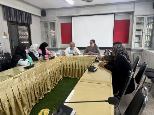 สพอ.เมืองปัตตานี ร่วมประชุมคณะทำงานขับเคลื่อนกองทุนพัฒนาบทบาทสตรีตำบลรูสะมิแล